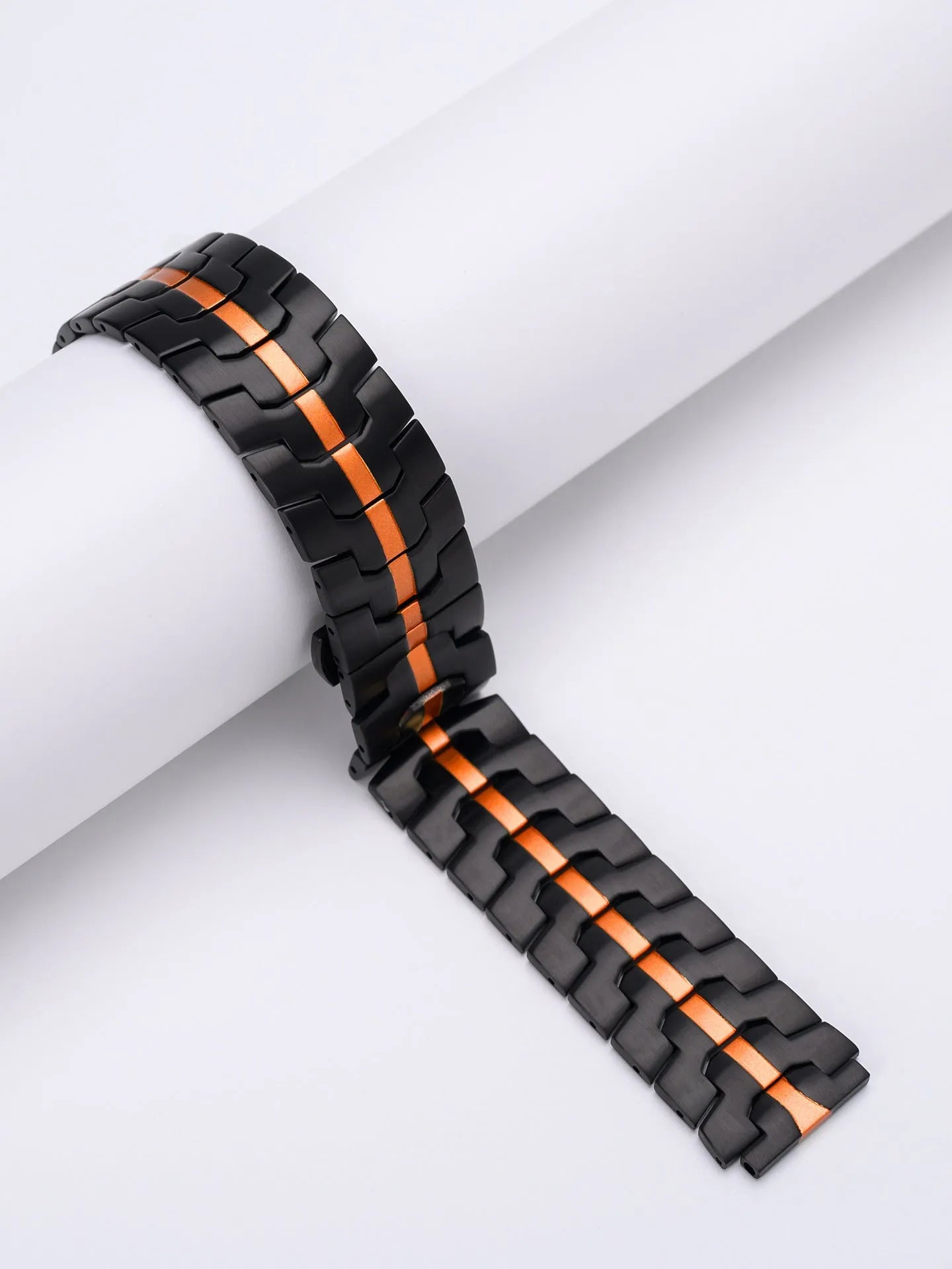 Stainless steel replacement watch band for Samsung Watch models in silver and black colour options