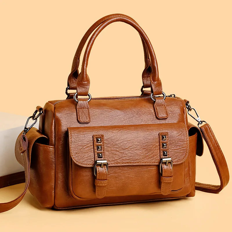 Vintage PU messenger bag in horizontal square shape with contrast stitching
