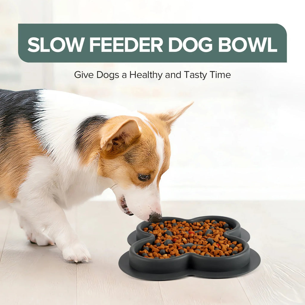 Silicone pet licking mat with textured ridges for slow feeding cats and dogs