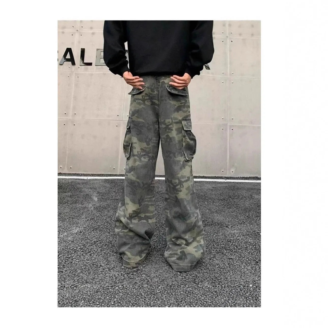 Men's vintage style cargo pants in washed camouflage pattern with multiple pockets, Korean design