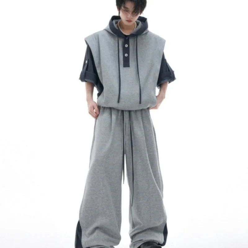 Men's black and grey polyester hooded leisure suit with three-dimensional stitching and short sleeve design