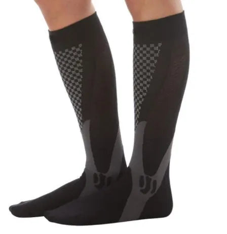 Graduated compression socks in athletic fit for running and travel