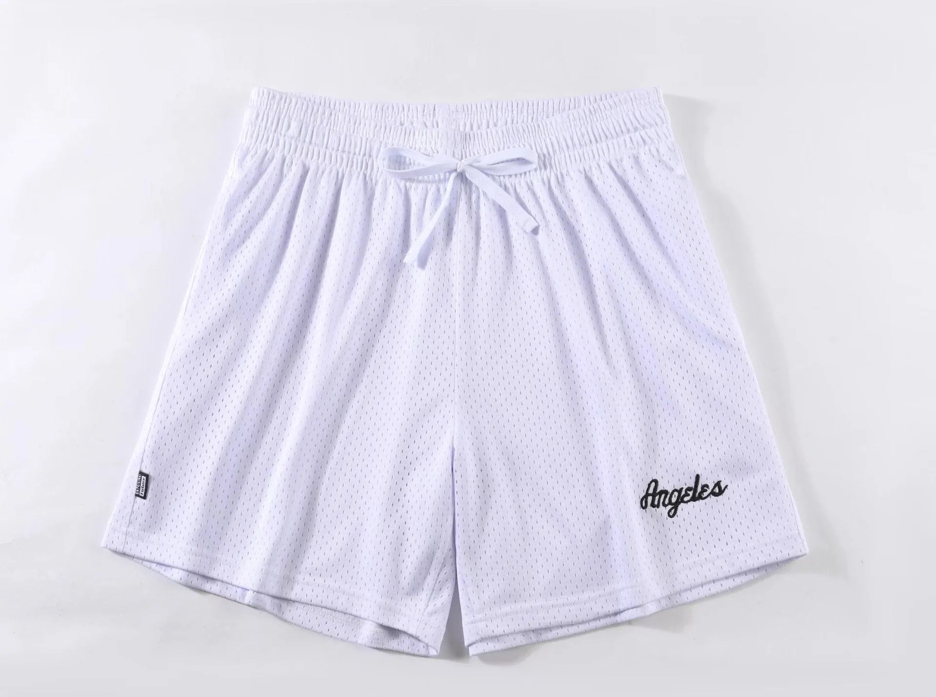 Men's double-layer mesh sports shorts in various colours on a size chart background.