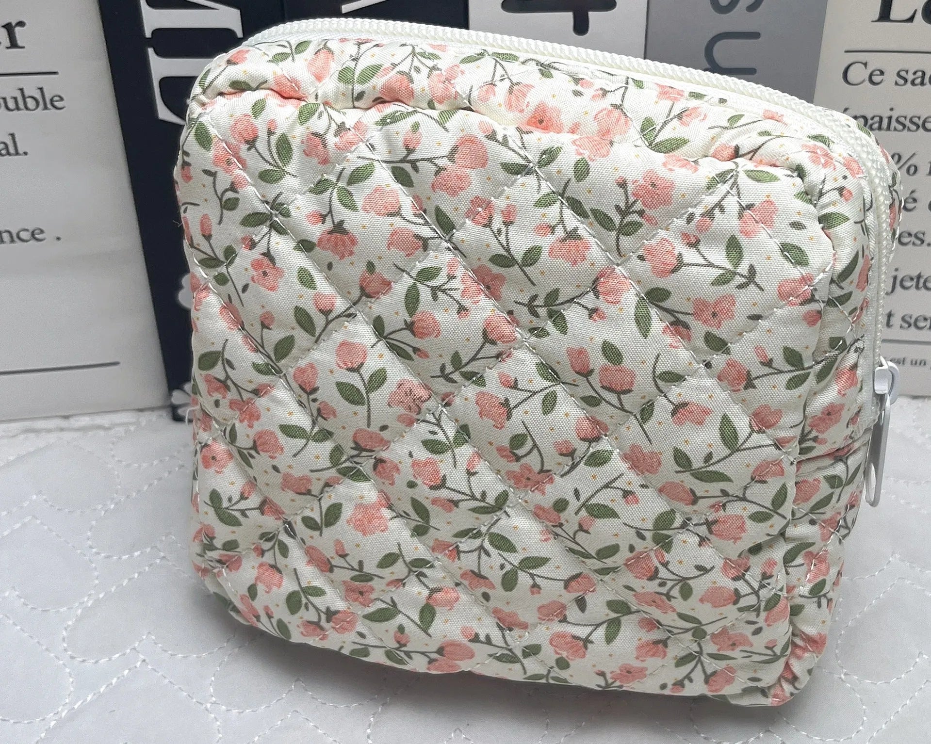 Polyester women's key storage bag with floral pattern in various colour options