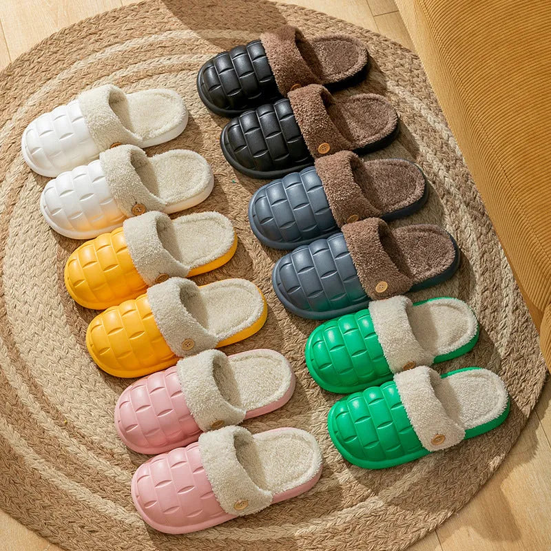 Women's plaid detachable slippers with plush lining and anti-slip sole in multiple colours.