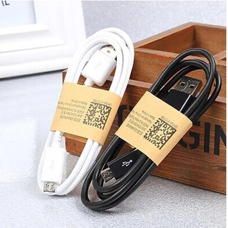 Black and white Android universal data cable with Micro USB connector, length 1 metre.