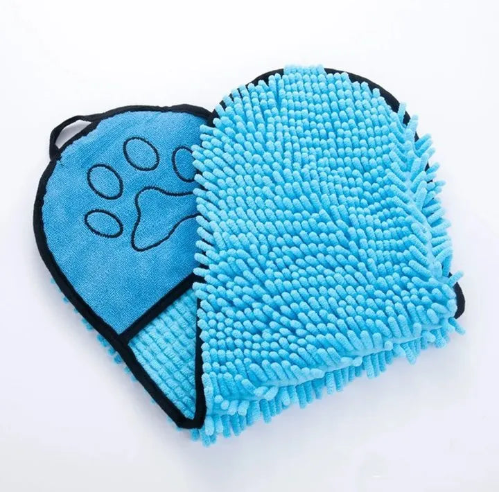 Blue thickened dog bath robe towel laid flat, showing its 62 cm length and absorbent fibre texture.