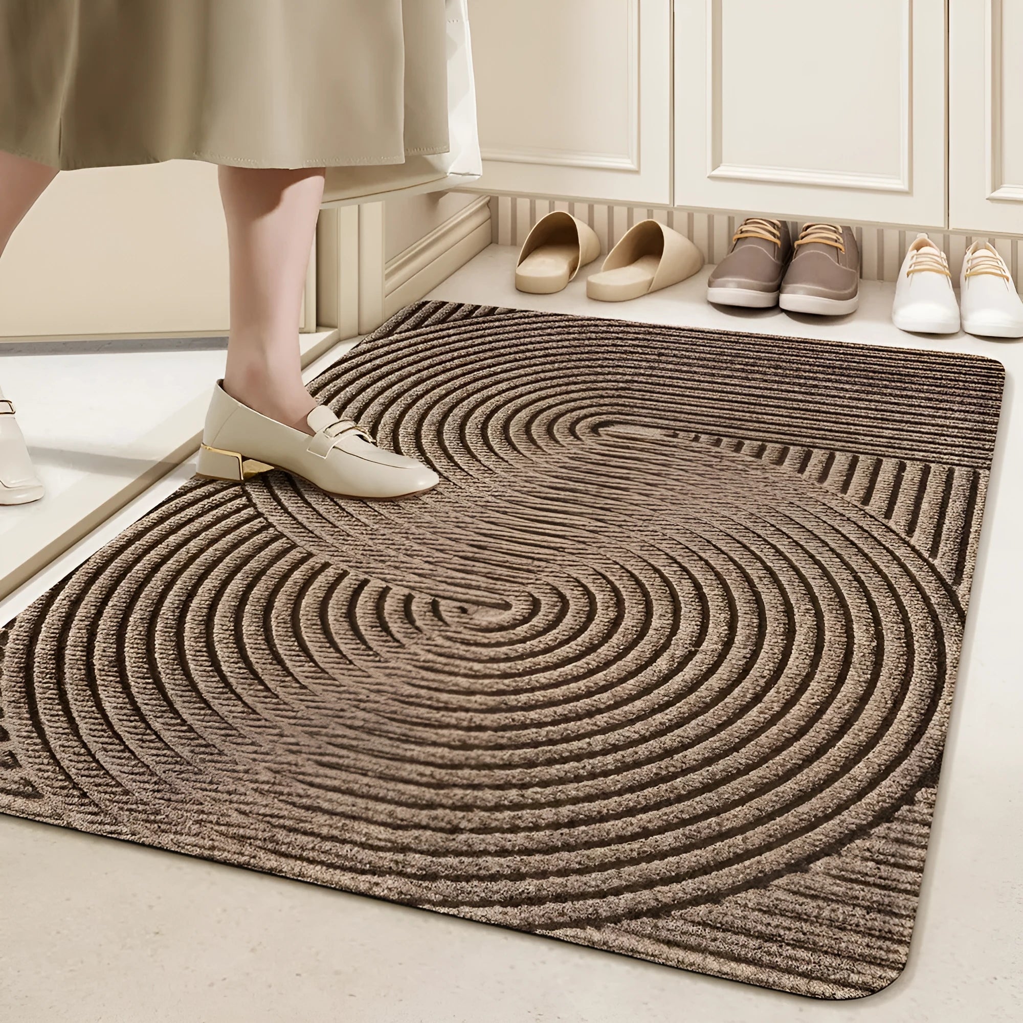 Alien-shaped entrance carpet with cartoon anime pattern in green colour, 60x90cm size