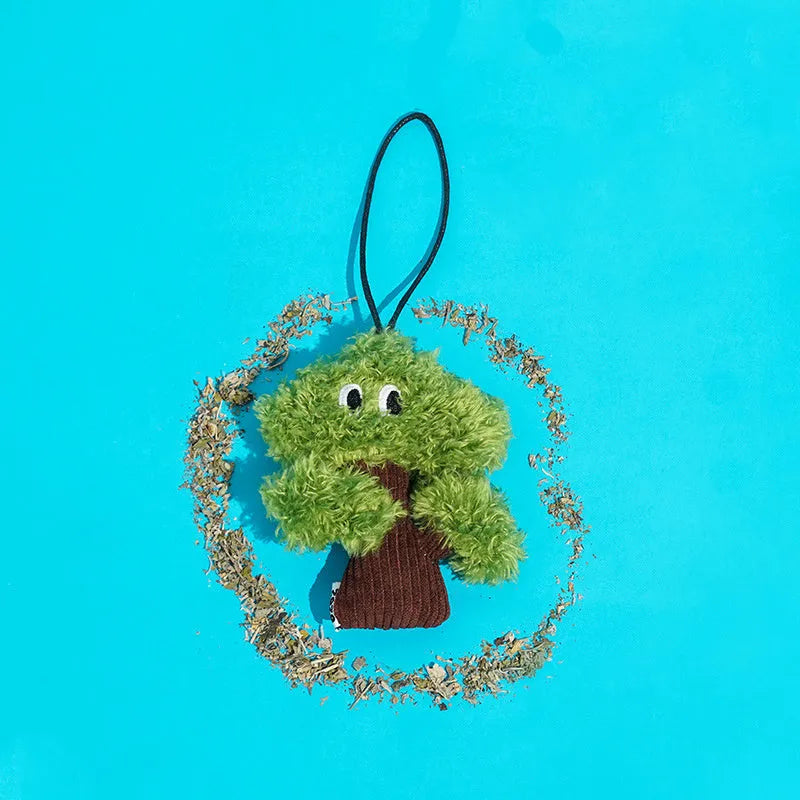 Pine tree shaped cat mint toy with hanging loop in three sizes for biting and grinding