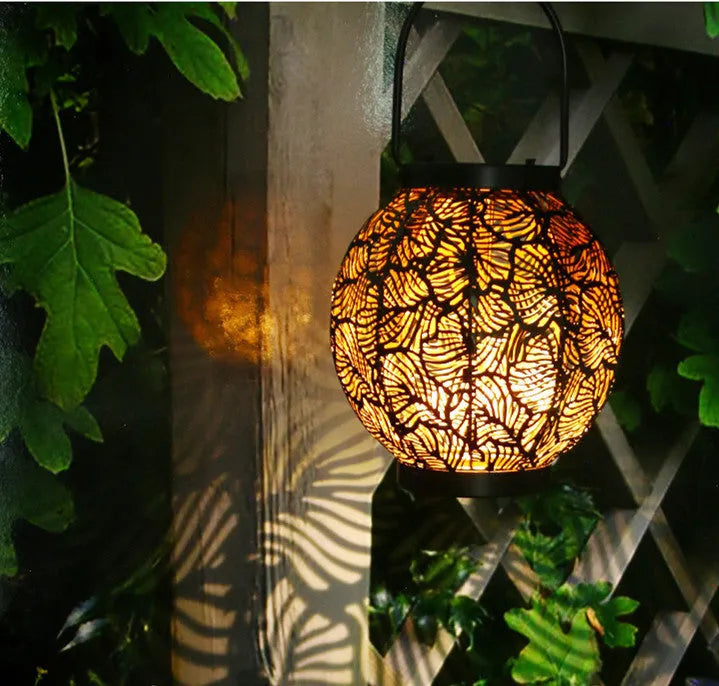 Decorative iron solar lamp for outdoor garden and courtyard lighting