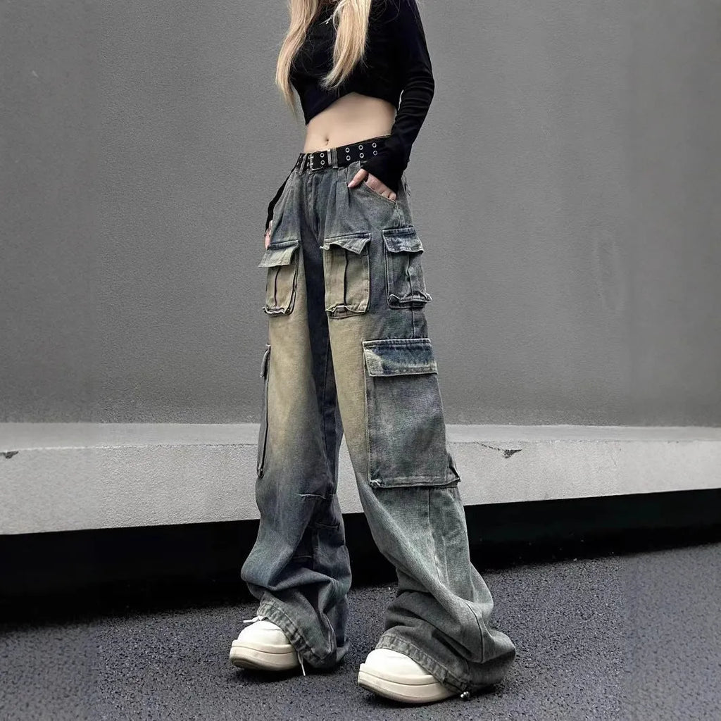 Men's loose fit distressed cargo jeans with multiple pockets in street hipster style