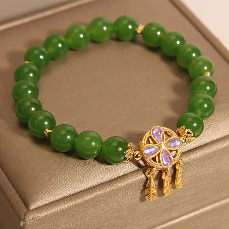 Women's jasper crystal bracelet with four-leaf clover pendant and dream catcher design