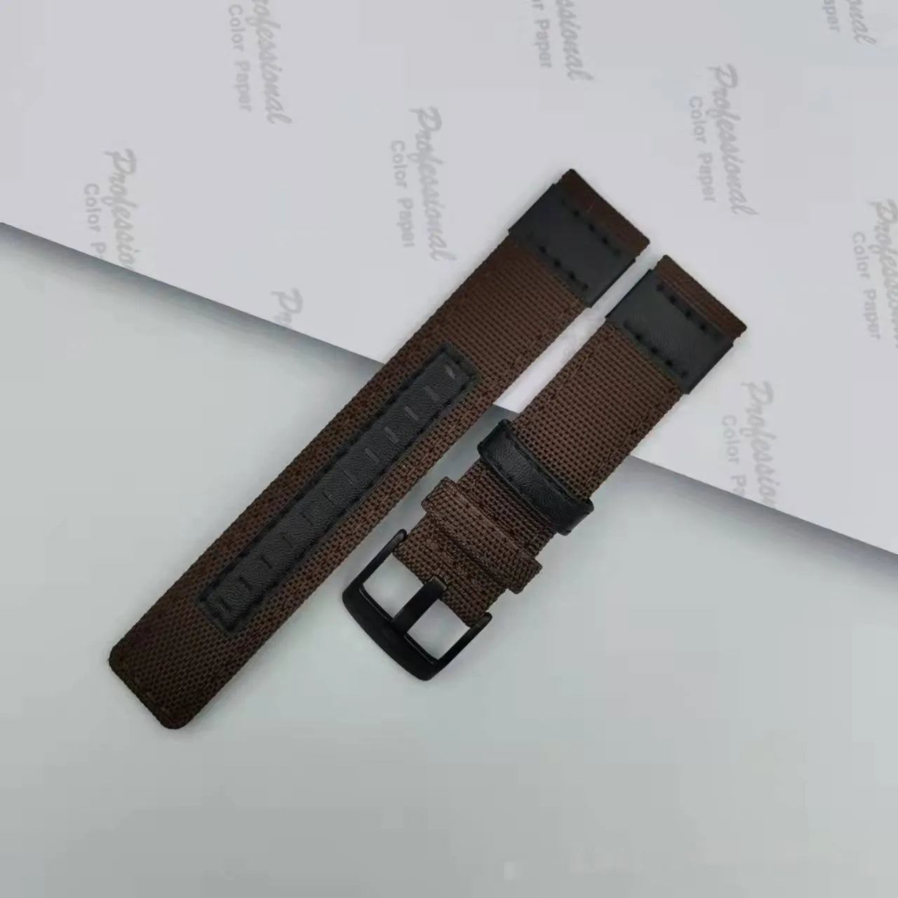 Oxford cloth canvas watch strap shown in camouflage colour next to sizing options for 20mm, 22mm, and 24mm widths.