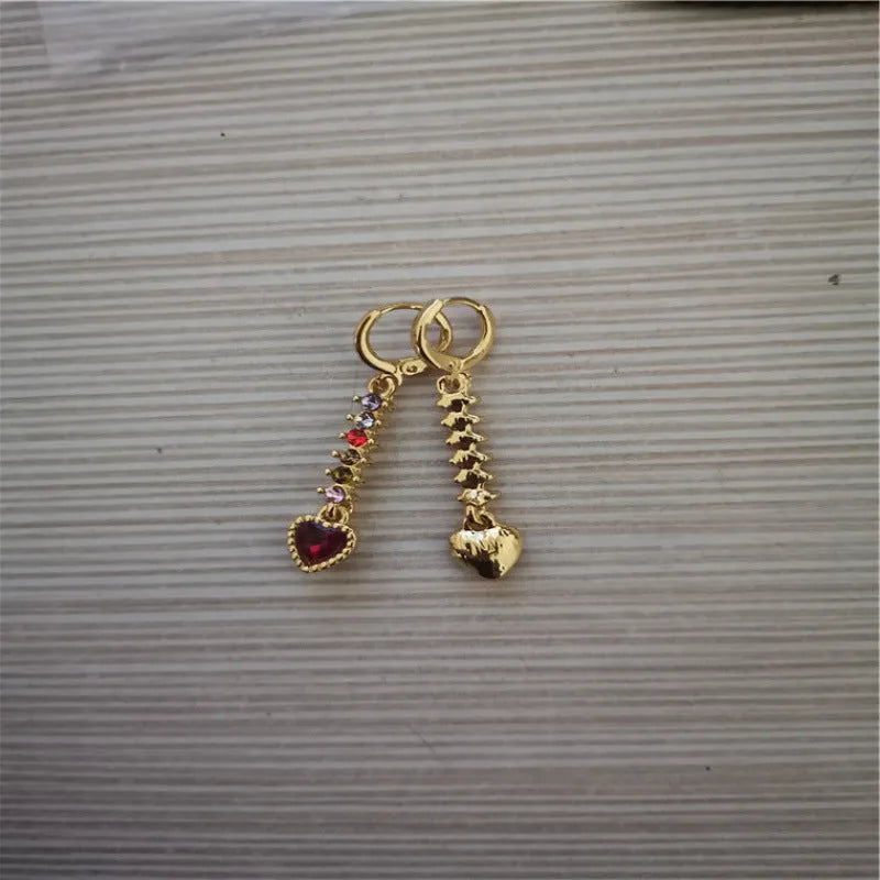 Women's heart-shaped fashion earrings in gold and silver electroplated finishes