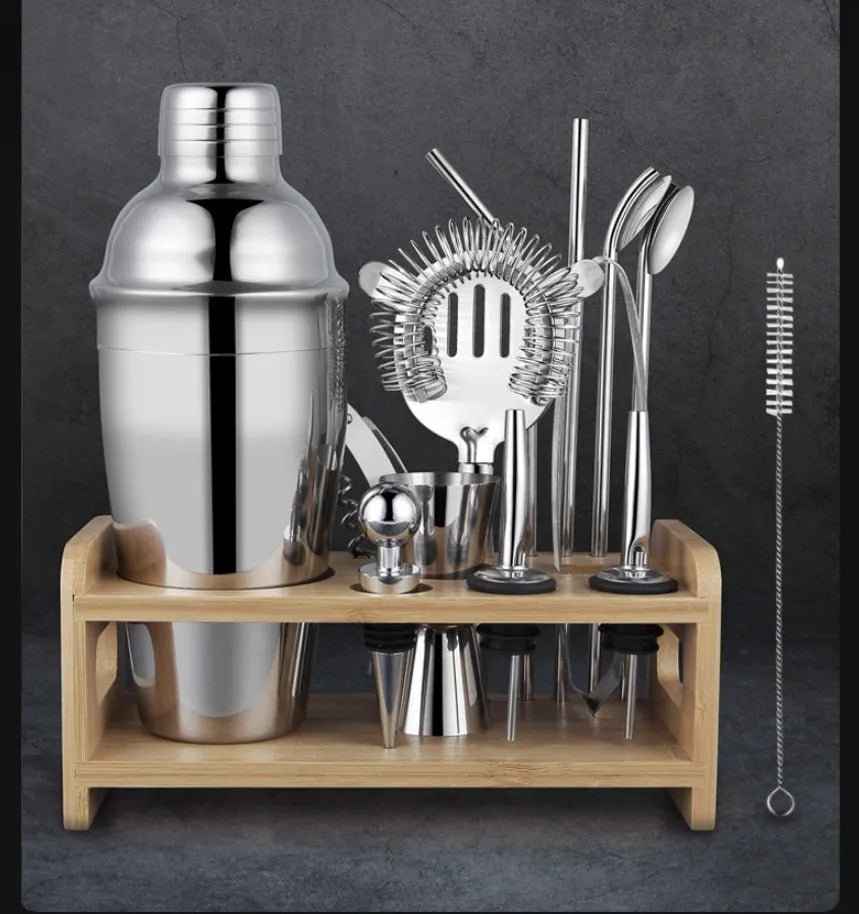 23-piece stainless steel and acrylic cocktail set with European style bartender tools