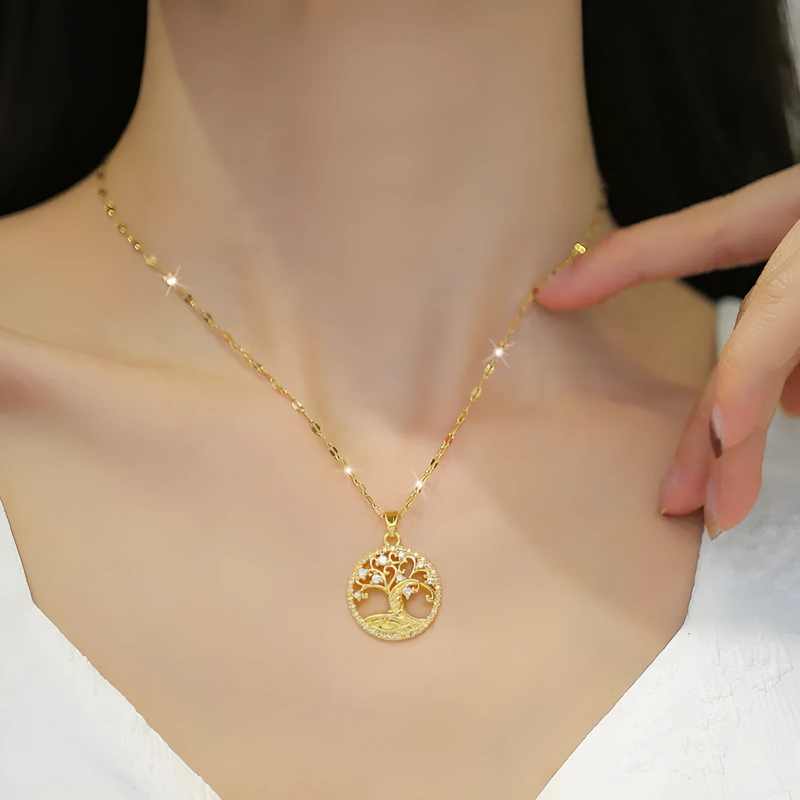 Gold-plated cross necklace with mother-of-pearl shell pendant and rhinestone zircon lucky tree pattern on adjustable chain