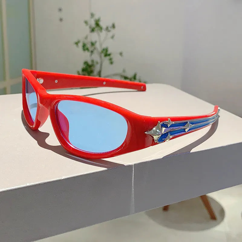 Sports sunglasses with PC frame and lenses in black and blue colour combination showing special-shaped mirror design