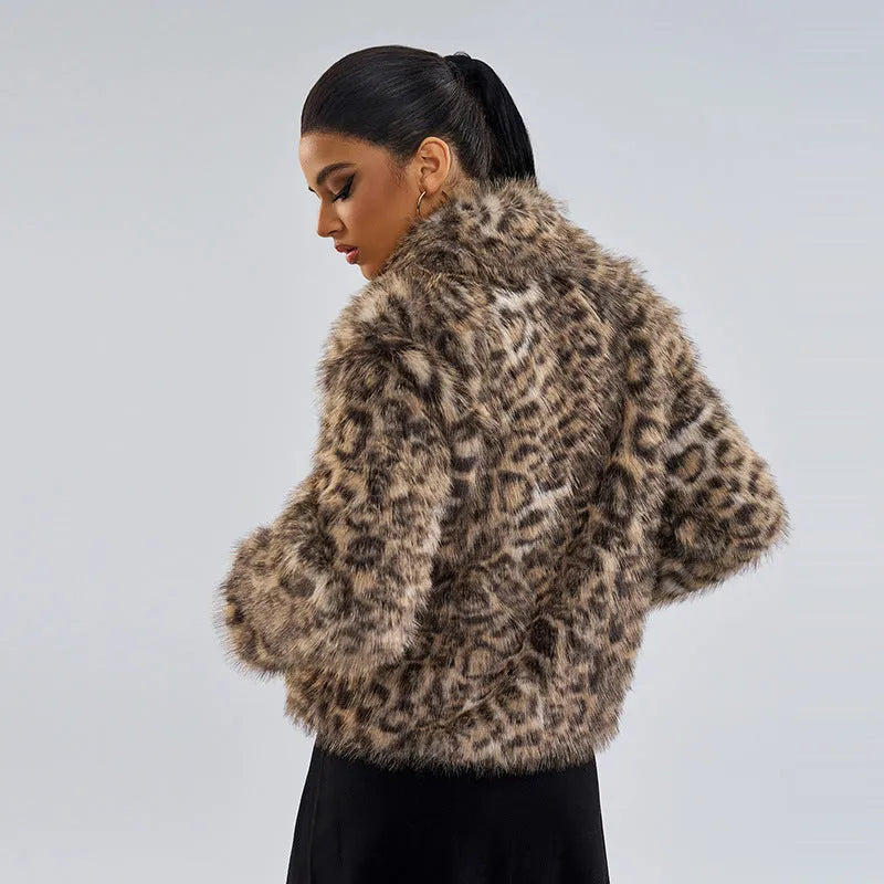 Women's leopard print polyester coat with regular sleeves and normal length
