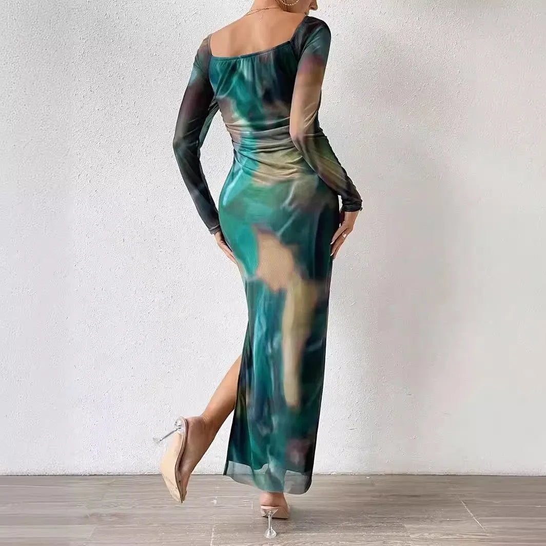 Women's printed pleated fishtail dress with square collar in gradient colour