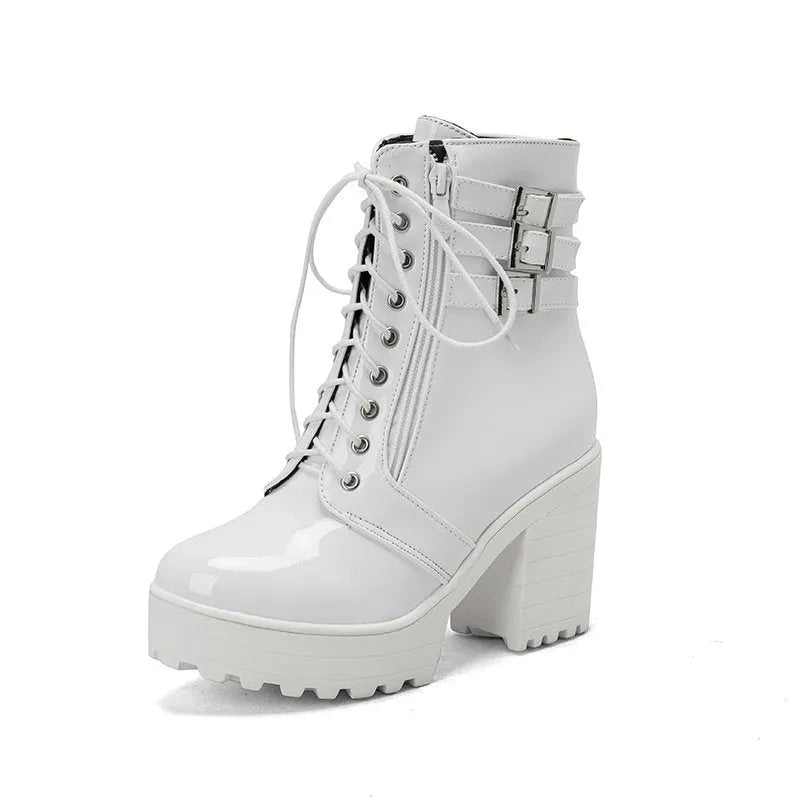 Women's thick-heeled short boots in black with waterproof platform and front lace-up design