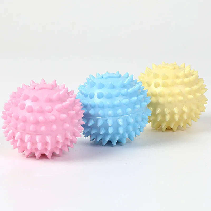 Blue TPR dog chewing ball with footprint texture, 6cm diameter pet dental toy