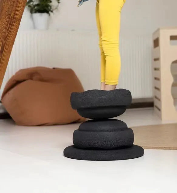 Plastic wood surf balance board for children aged 4-6 years in mixed colour or black wood pattern design