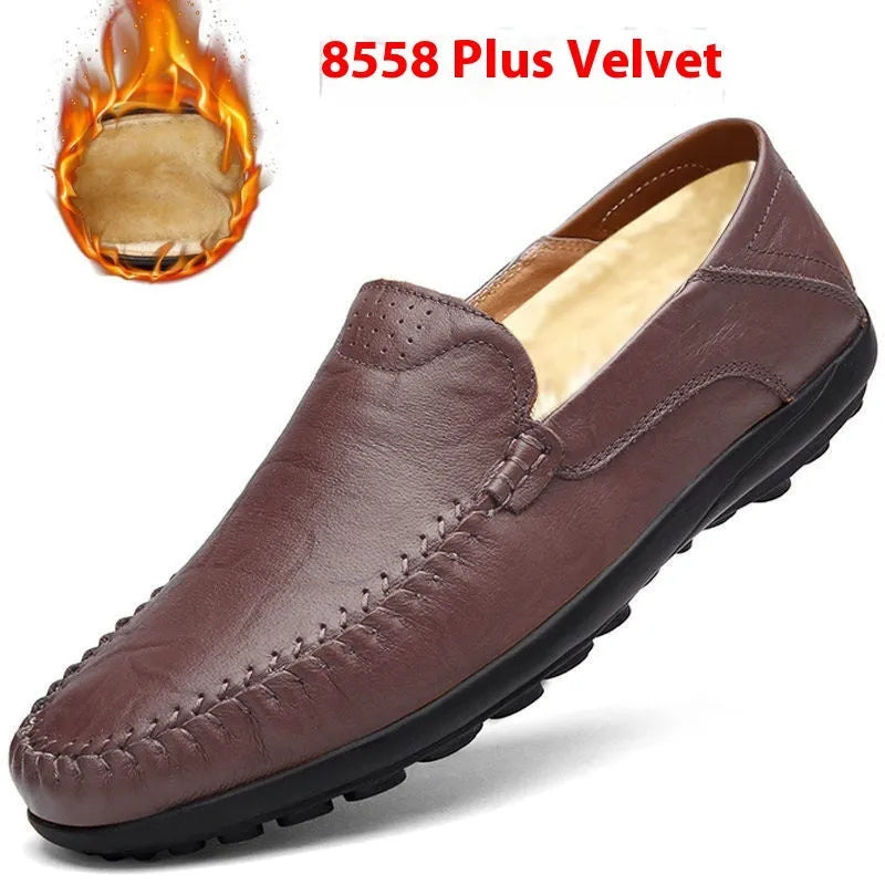 Men's round-toe casual leather shoes in cowhide with flat rubber sole, shown in black and brown colour options.