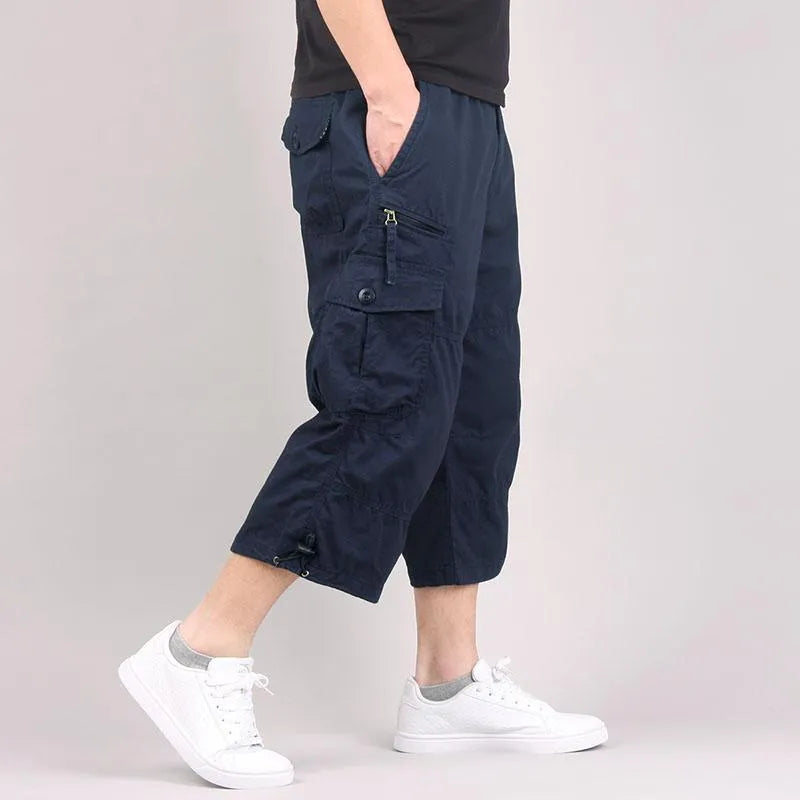 Man wearing loose khaki cotton cropped pants for sports