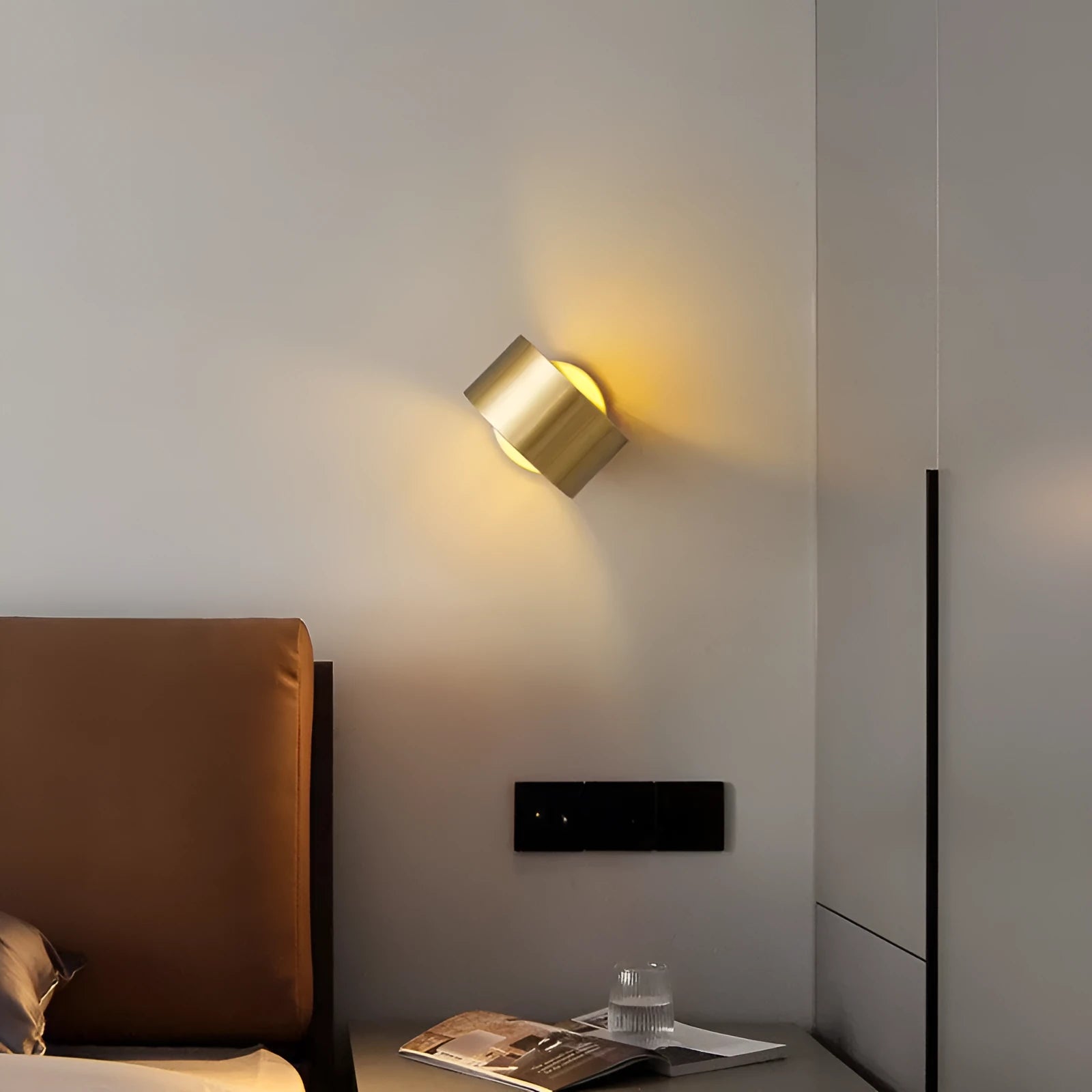 Modern copper wall lamp in gold or black finish with 220V voltage for living room installation