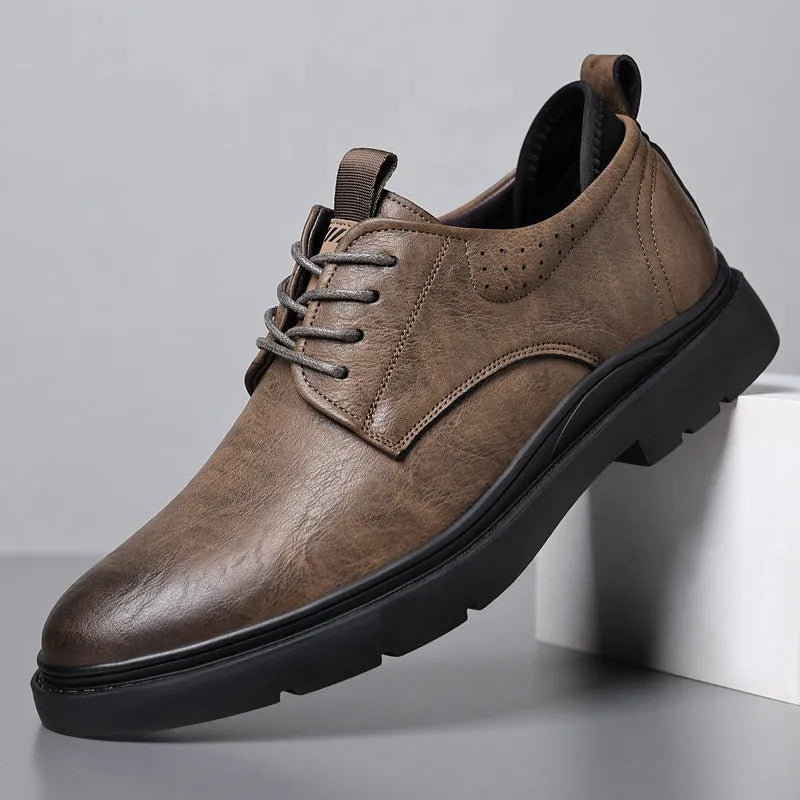 Men's black leather shoes with decorative sewing lines and rubber soles for business and wedding wear