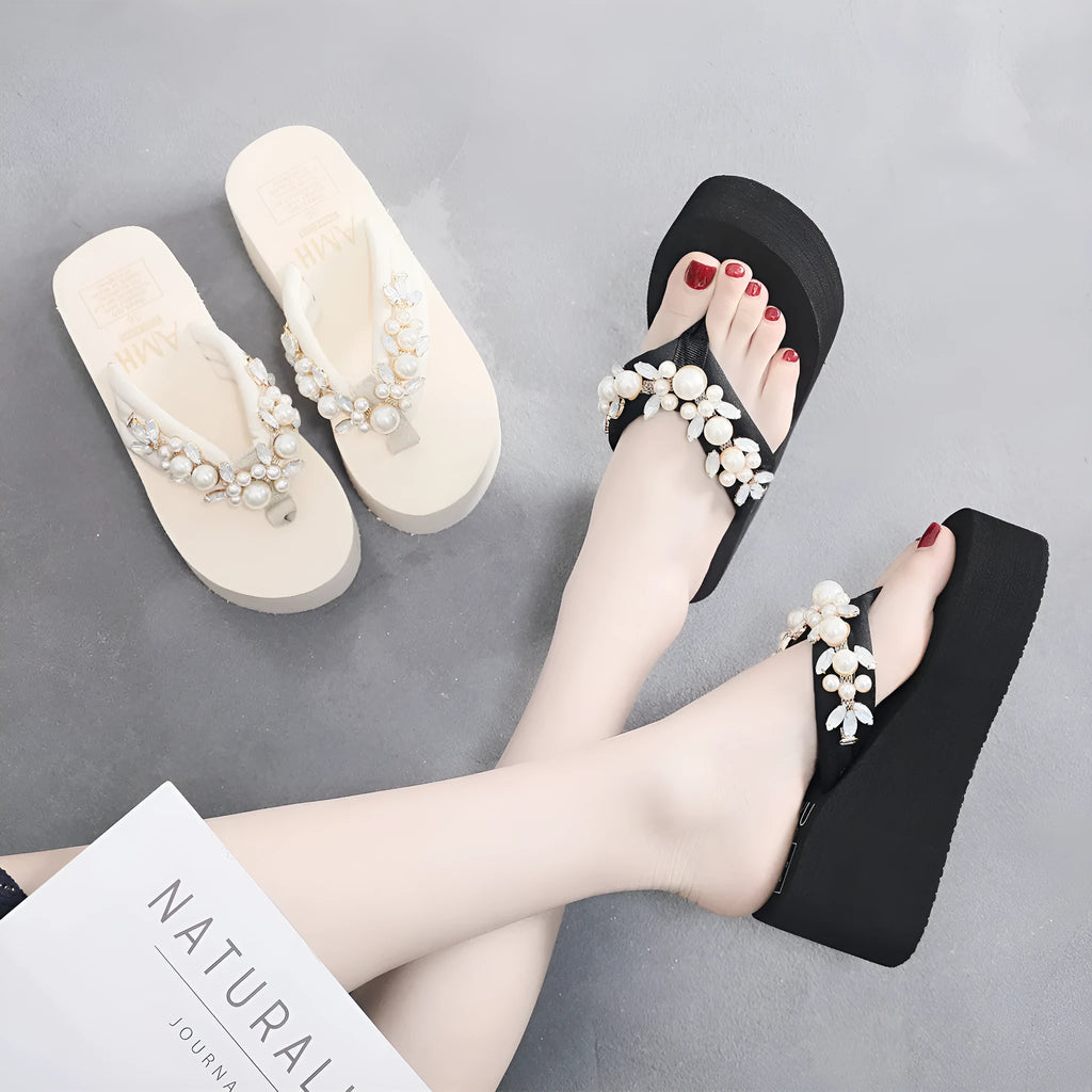 Women's black and beige heeled flip-flops with a cotton cloth upper, shown in sizes 35 to 40.
