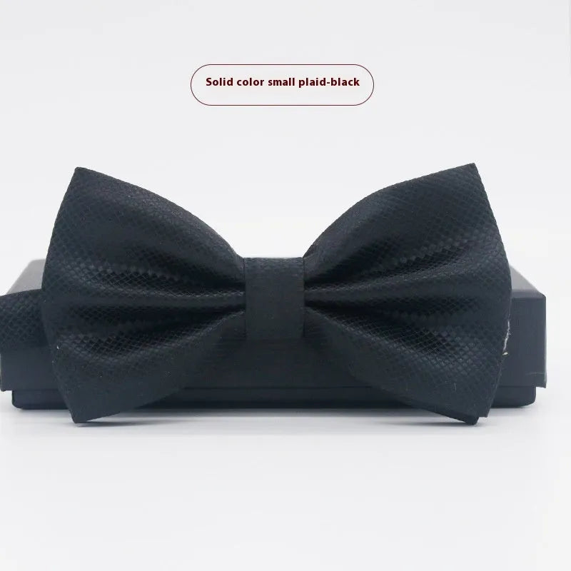 Men's solid colour formal bow tie in flat head style showing 12x6cm dimensions