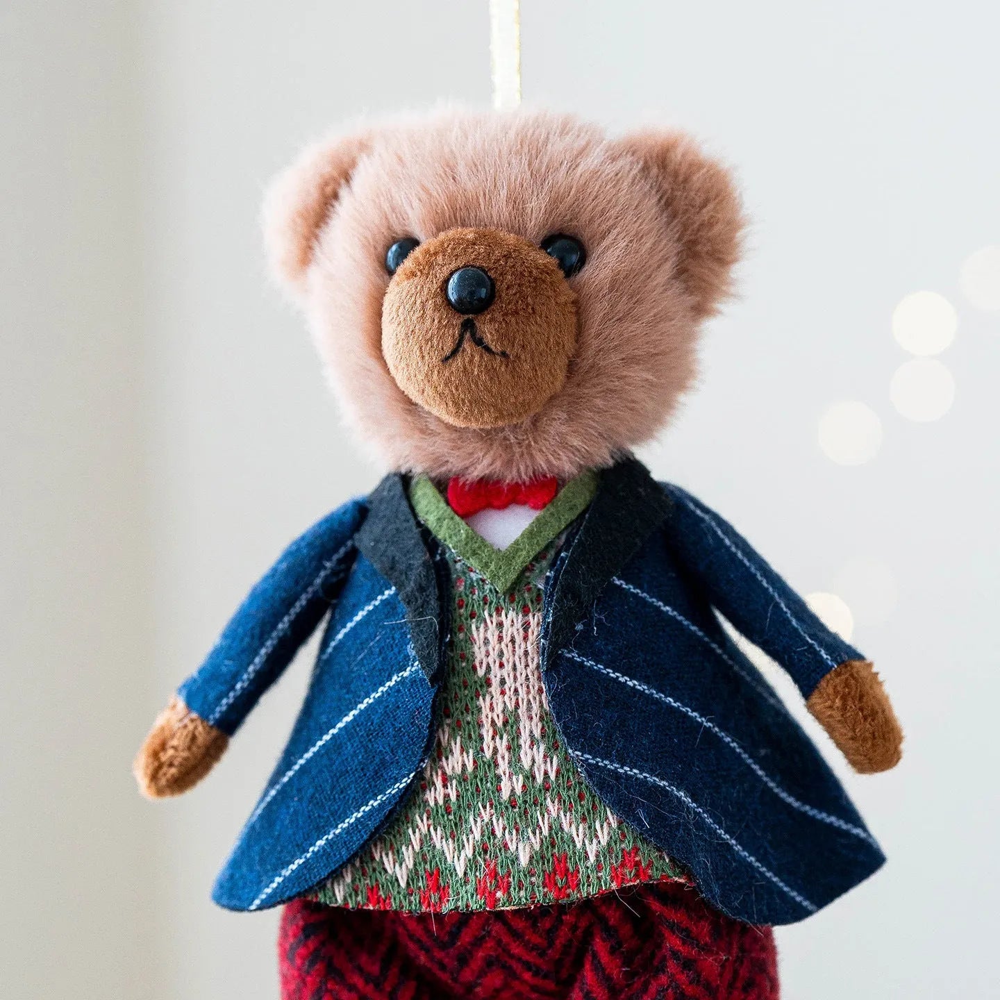 Cartoon-style plush bear couple set showing princess bear and gentleman bear with plaid suit design in soft cloth fabric