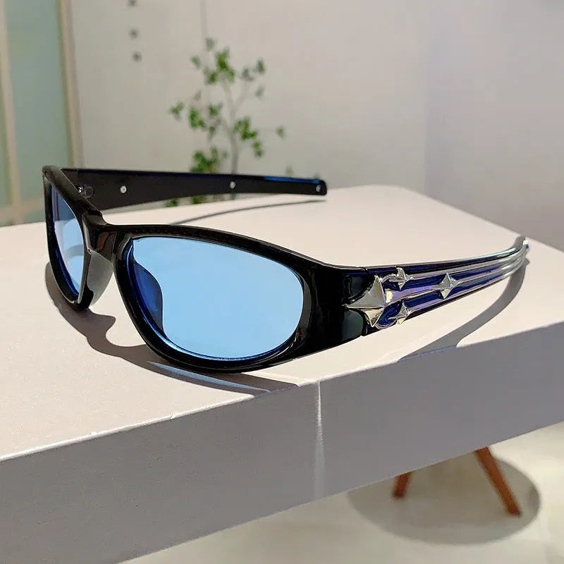 Sports sunglasses with PC frame and lenses in black and blue colour combination showing special-shaped mirror design
