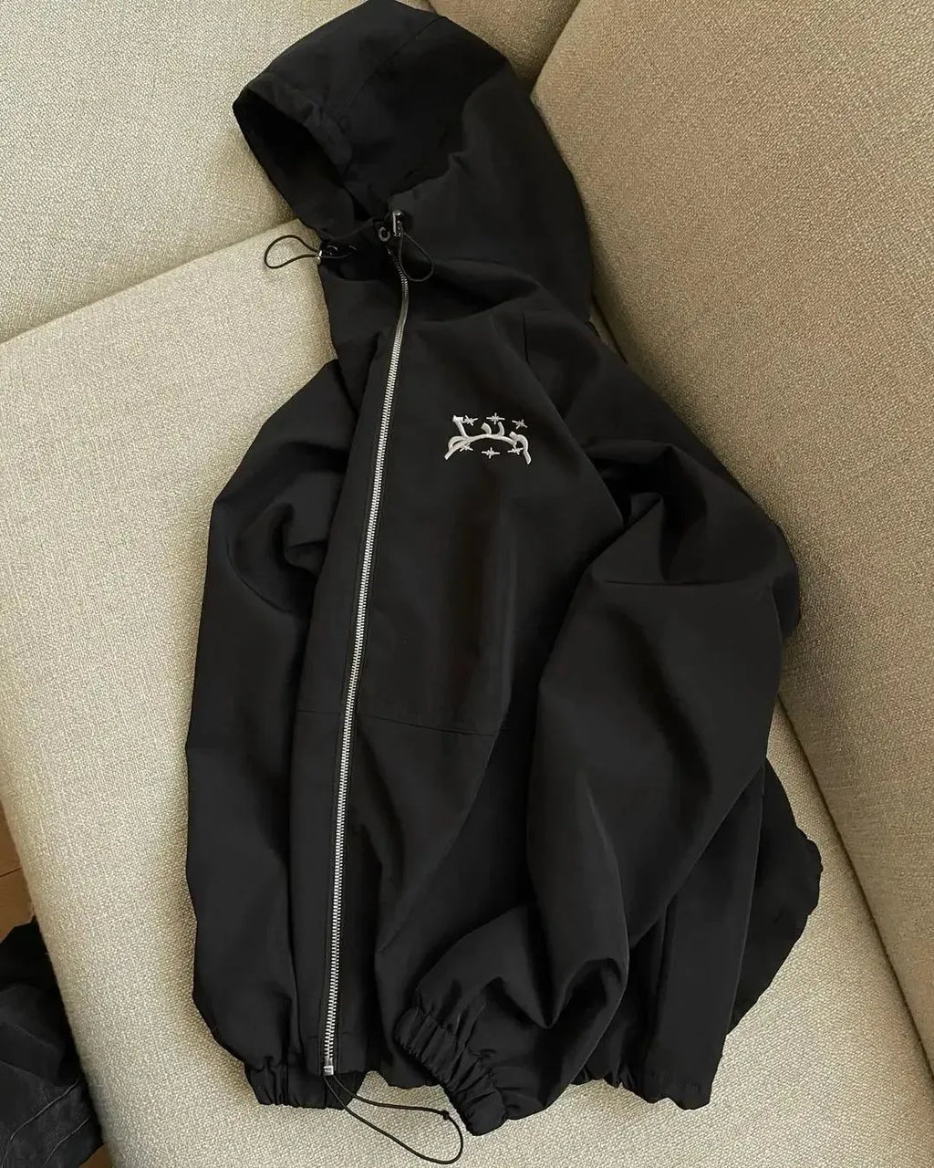 British style men's loose fit hooded sun protection jacket in grey or black polyester fabric