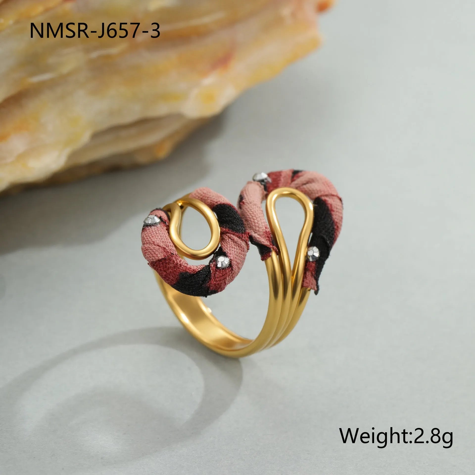 Geometric leopard print open mouth ring in stainless steel with heart shape design