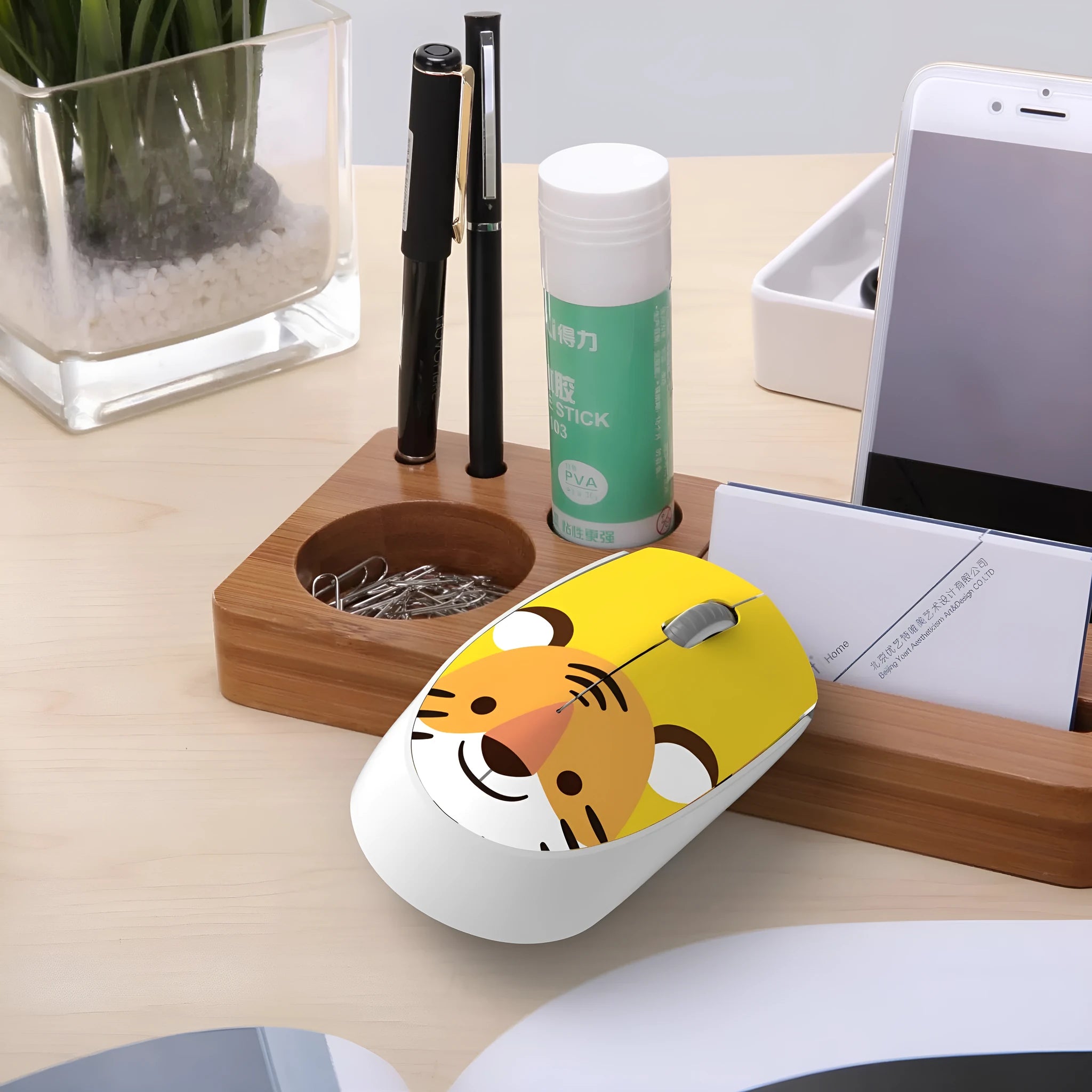 Cartoon animal wireless mouse for laptops in yellow tiger design with USB receiver