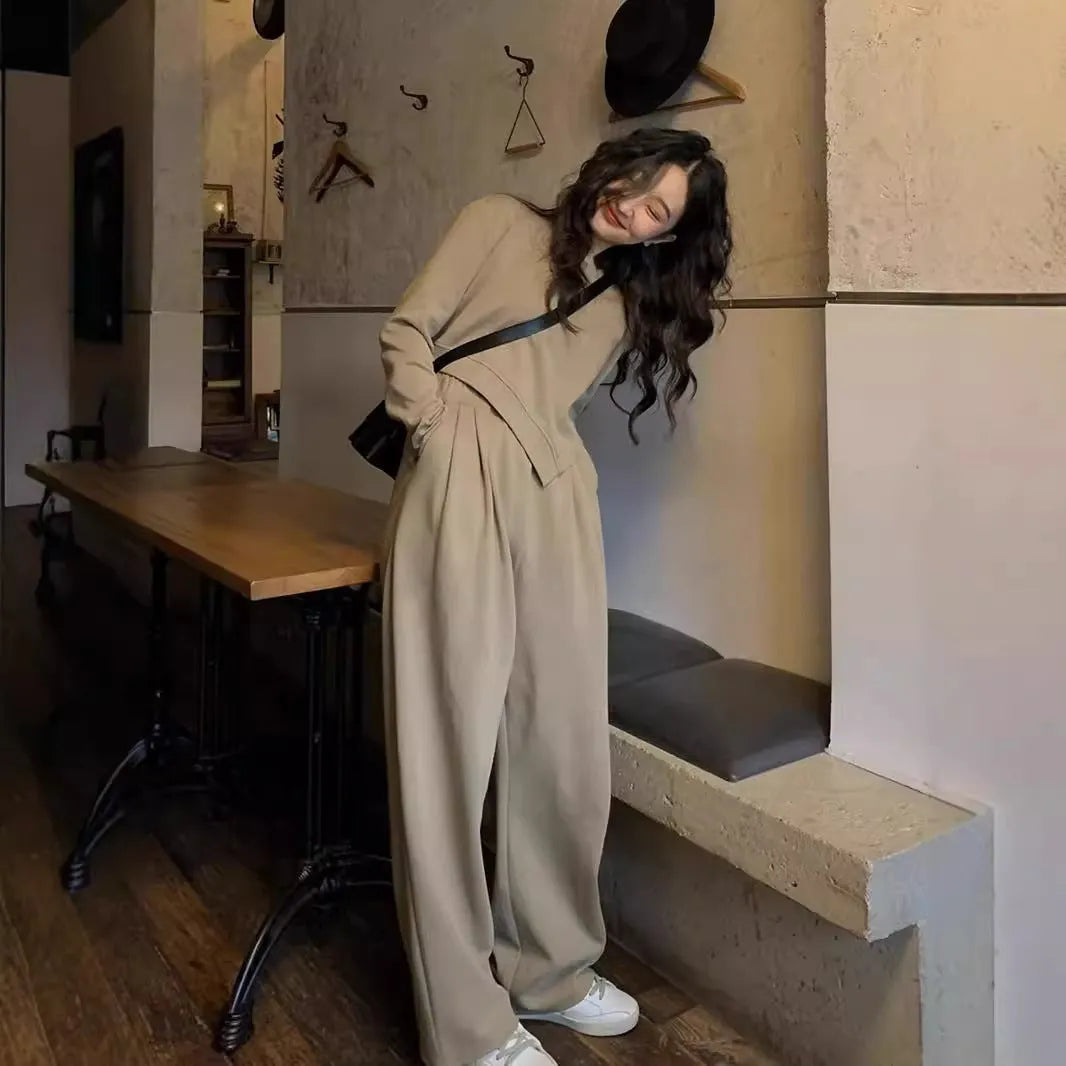 Women's khaki loose casual sports suit set with long sleeve top and trousers