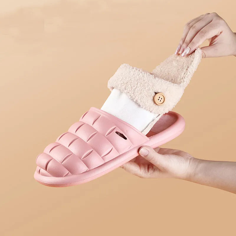 Women's plaid detachable slippers with plush lining and anti-slip sole in multiple colours.