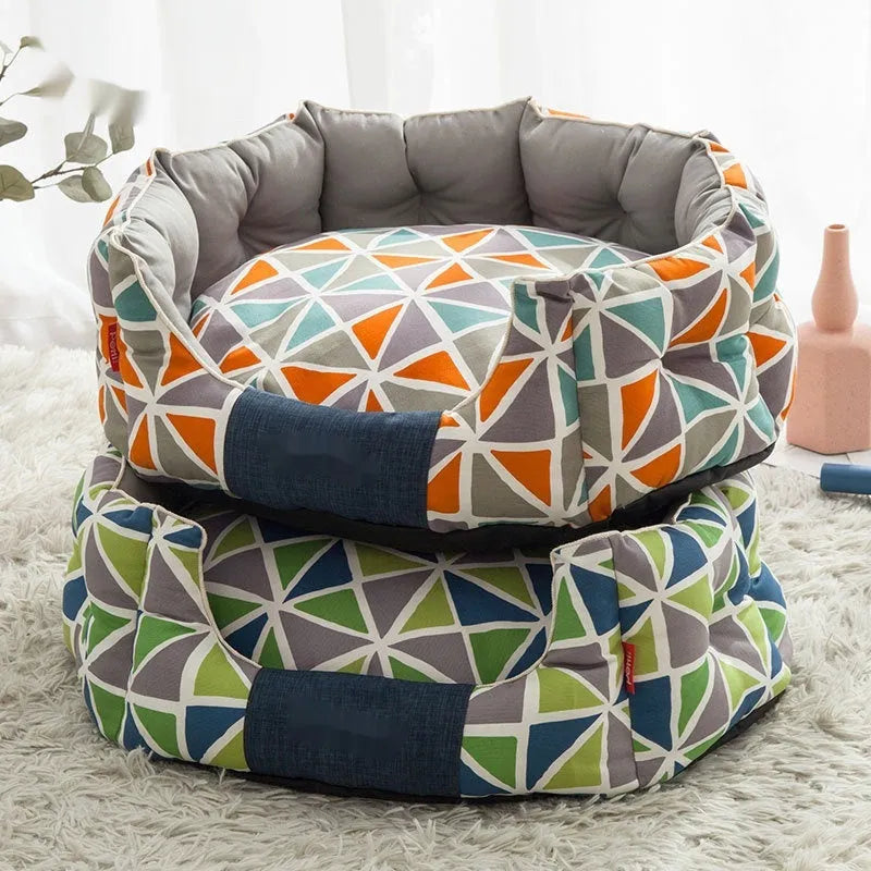 Round kennel dog mattress in Forest Green with removable washable cover for warm pet bed