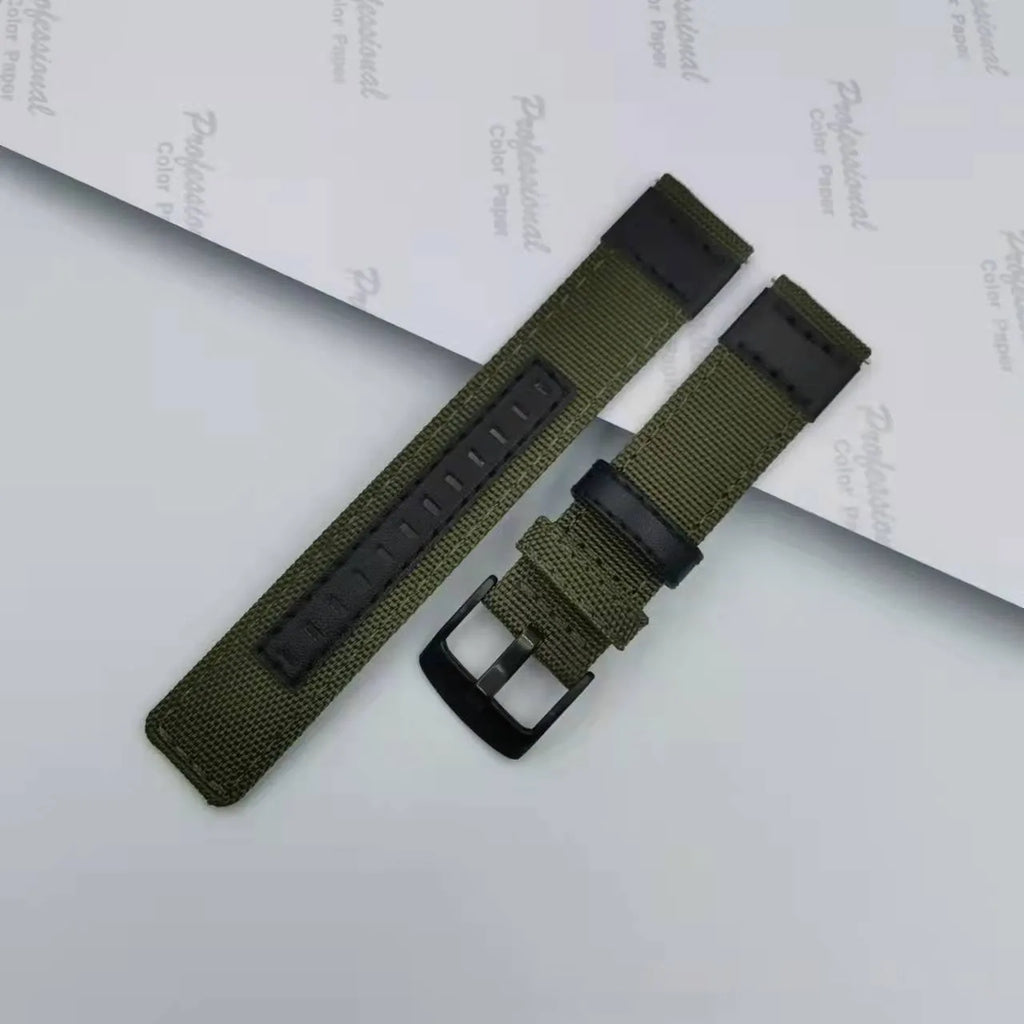 Oxford cloth canvas watch strap shown in camouflage colour next to sizing options for 20mm, 22mm, and 24mm widths.