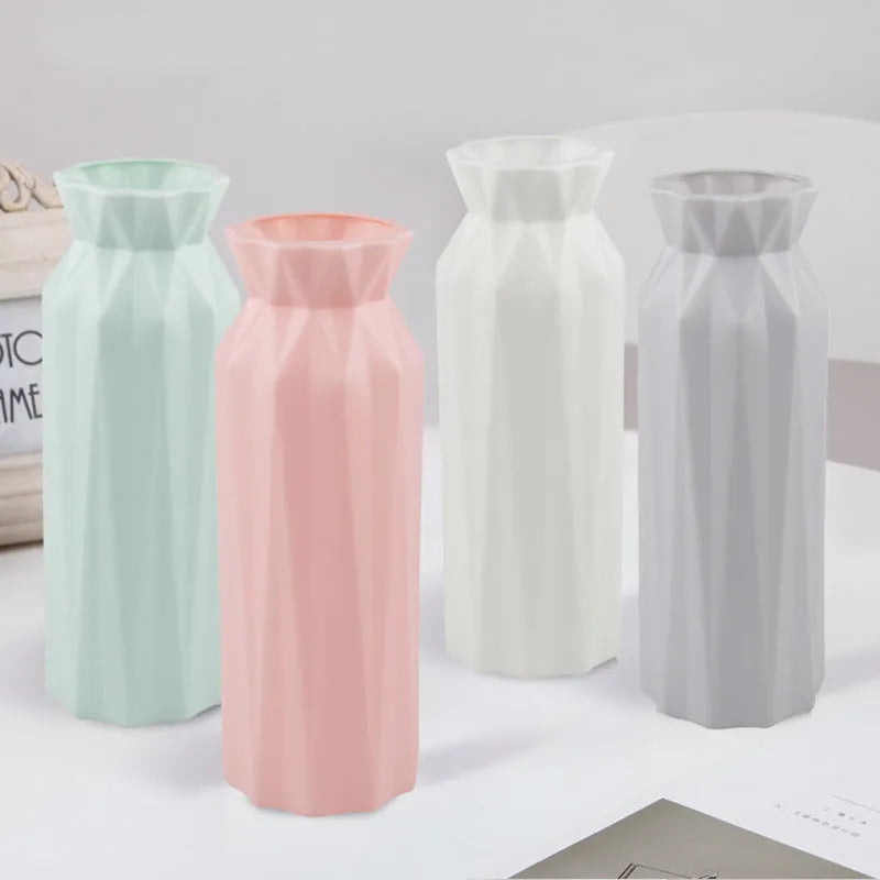 Drop-resistant melamine vase in gray green pink or white with 7.2cm base for office home hotel display